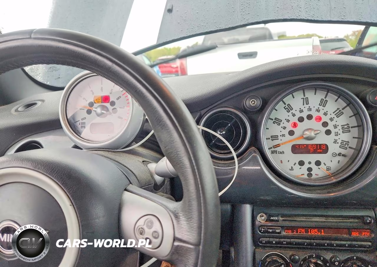 2005 Mini Cooper VIN:WMWRF33465TG11825 - 9