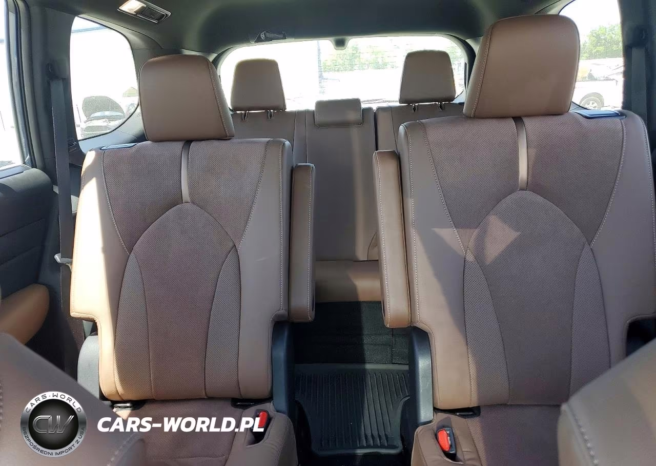 2026 Toyota Grand Highlander Hybrid Max Platinum VIN:5TDADAB55TS030894 - 10