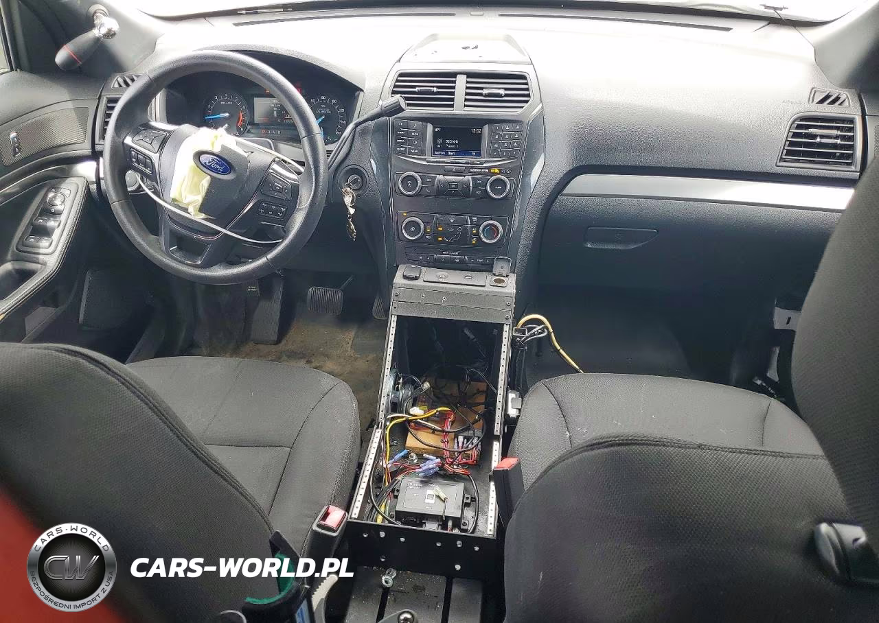 2019 Ford Explorer Police Interceptor VIN:1FM5K8AR2KGA29145 - 8