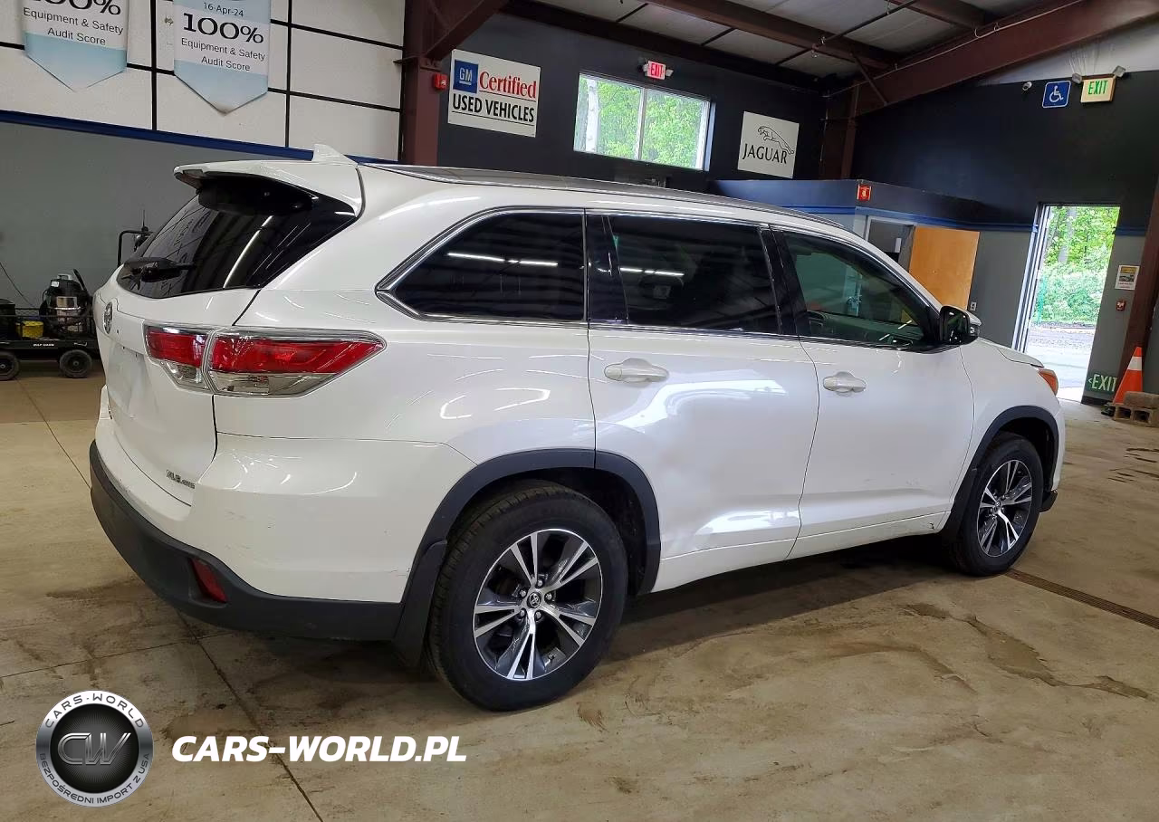 2016 Toyota Highlander Xle VIN:5TDJKRFH2GS307242 - 3