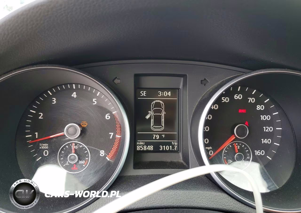 2011 Volkswagen Golf VIN:WVWAA7AJ7BW018710 - 9