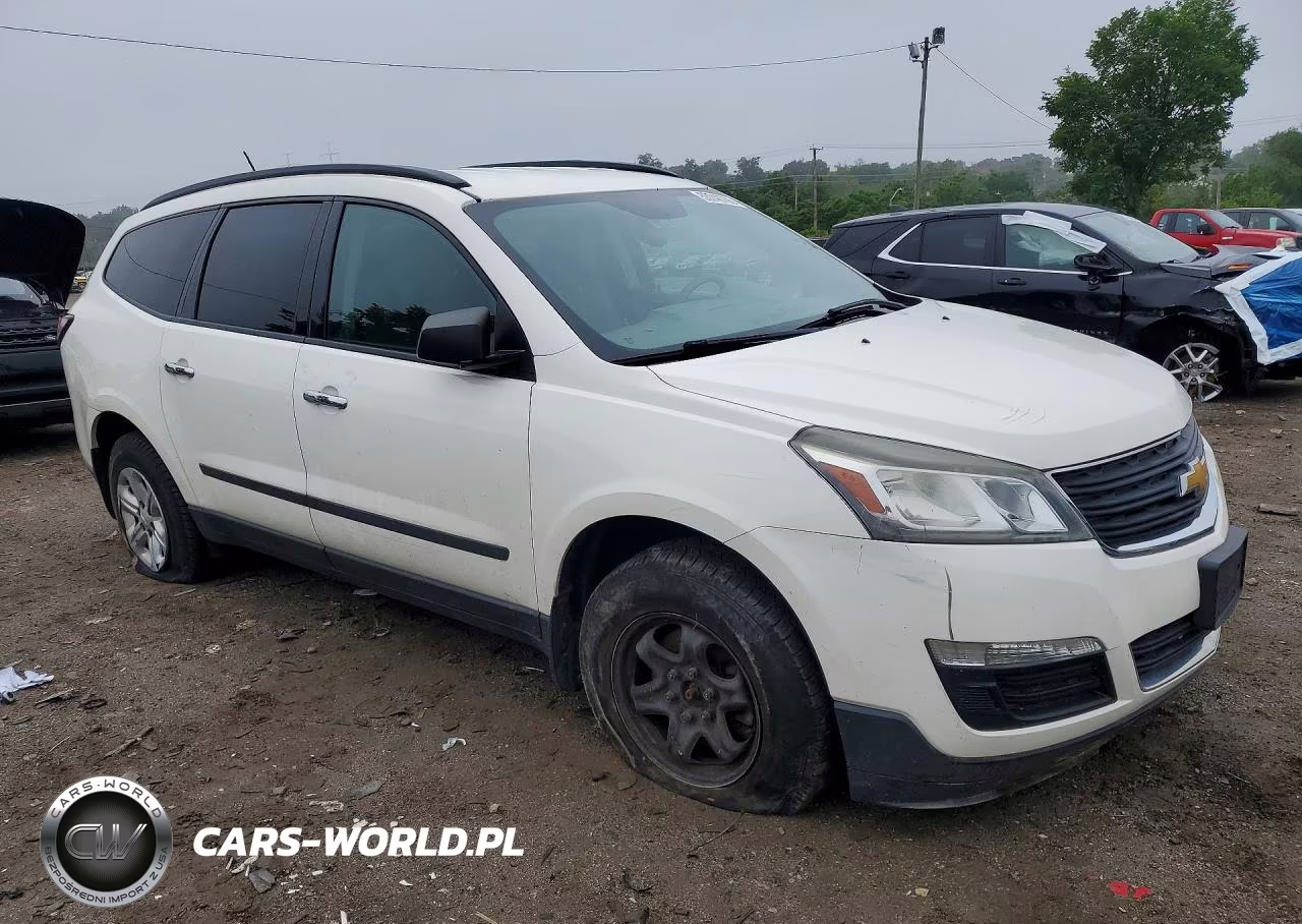 2015 Chevrolet Traverse Ls VIN:1GNKVFED3FJ319539 - 4