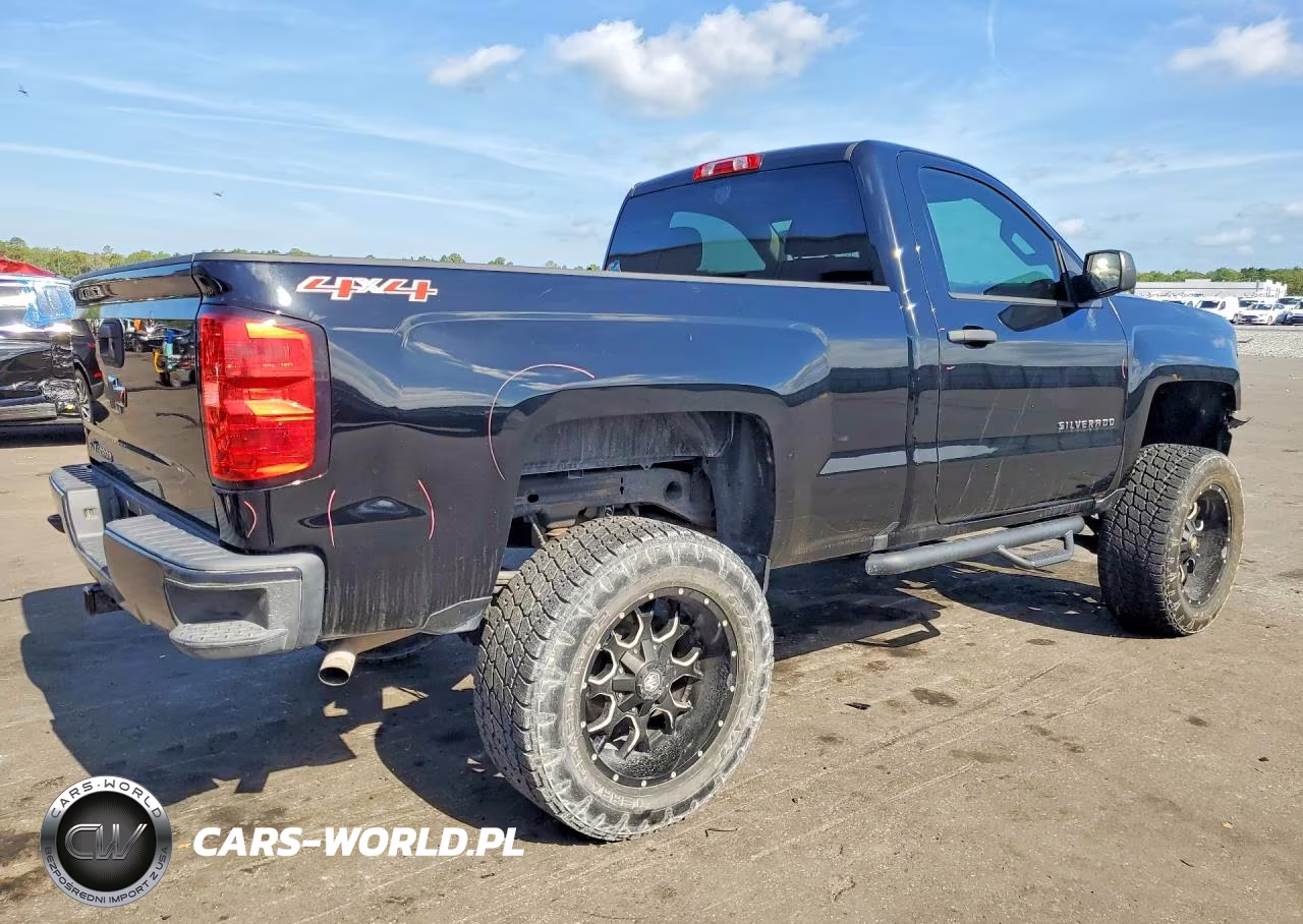 2017 Chevrolet Silverado K1500 VIN:1GCNKNEC6HZ378105 - 3