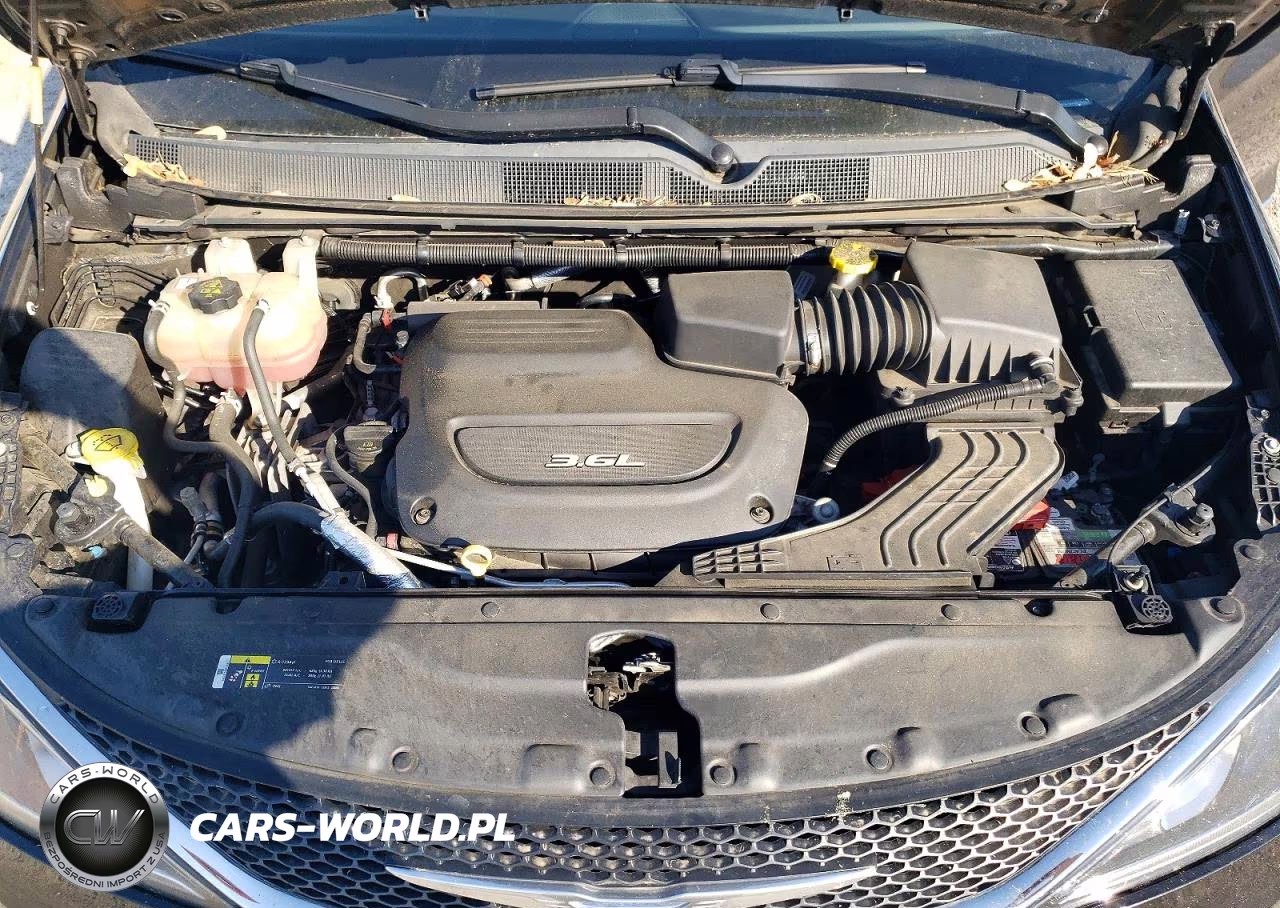 2018 Chrysler Pacifica Touring L VIN:2C4RC1BG0JR127689 - 12
