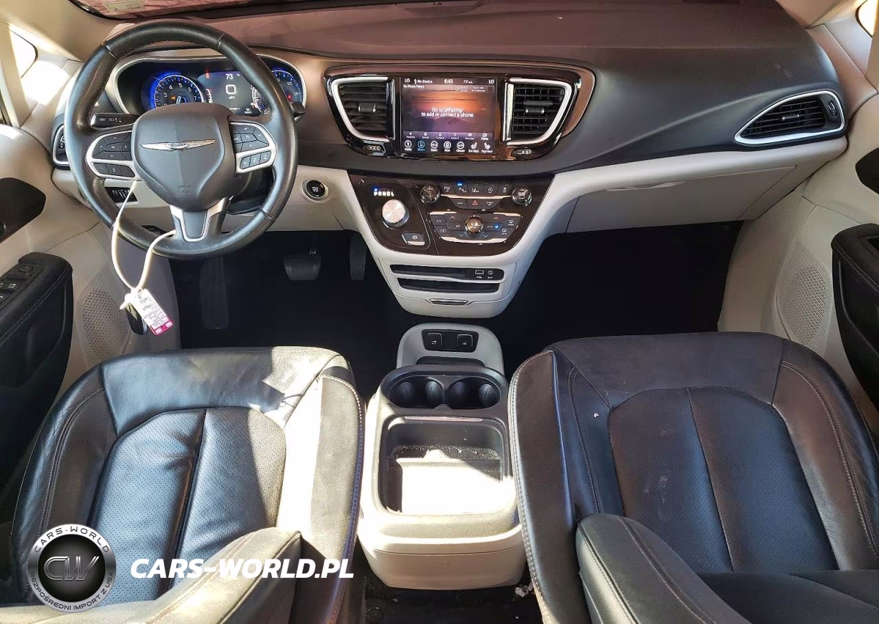 2018 Chrysler Pacifica Touring L VIN:2C4RC1BG0JR127689 - 8