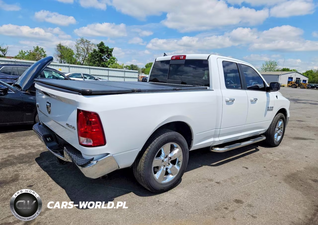 2018 Ram 1500 Slt VIN:1C6RR7GG6JS207160 - 3