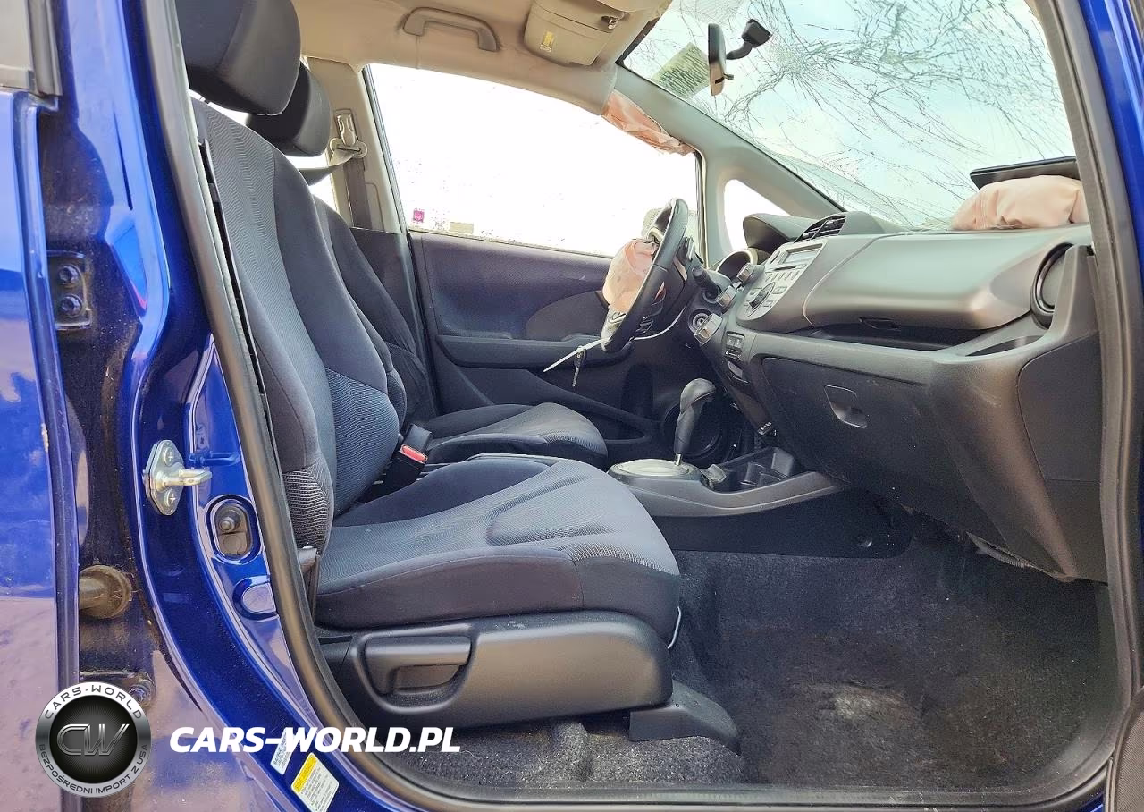 2010 Honda Fit Sport VIN:JHMGE8H43AS011200 - 7