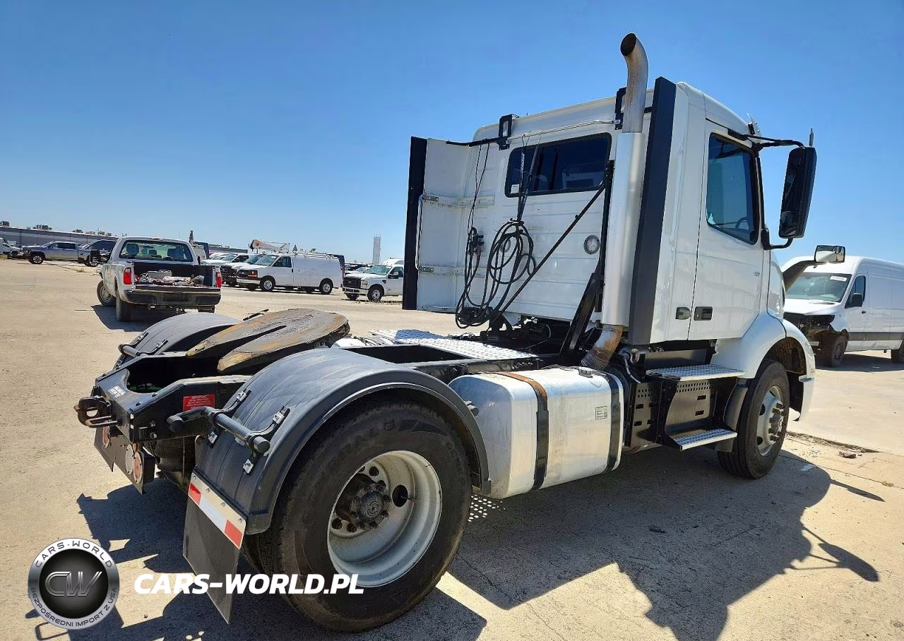 2020 Volvo Vnr Semi Truck VIN:4V4W39EH6LN262282 - 4