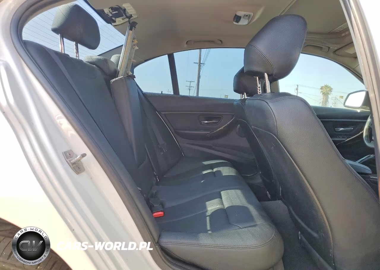 BMW 320I VIN:WBA3B1G50FNT06168 - 10