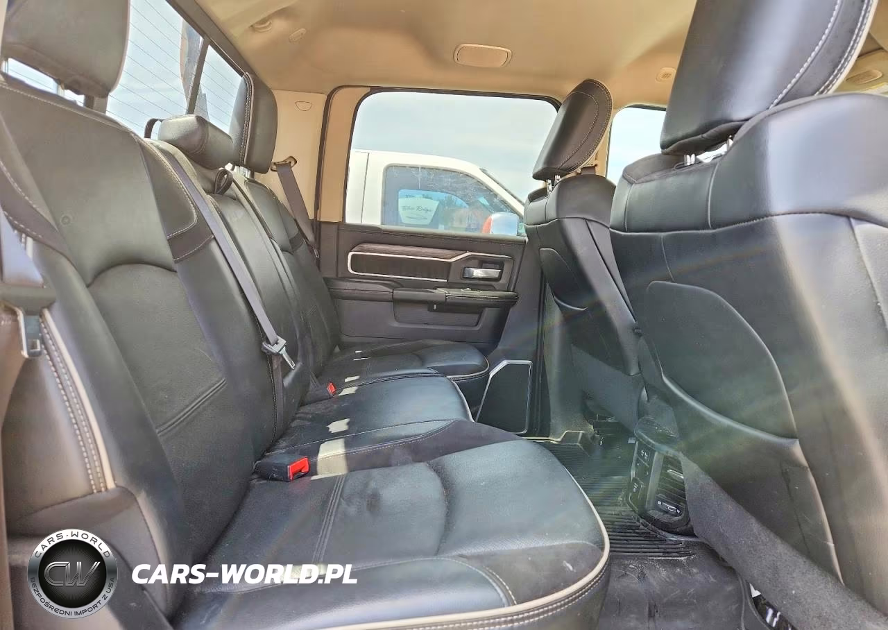 2021 Ram 2500 Laramie VIN:3C6UR5FL0MG624380 - 10