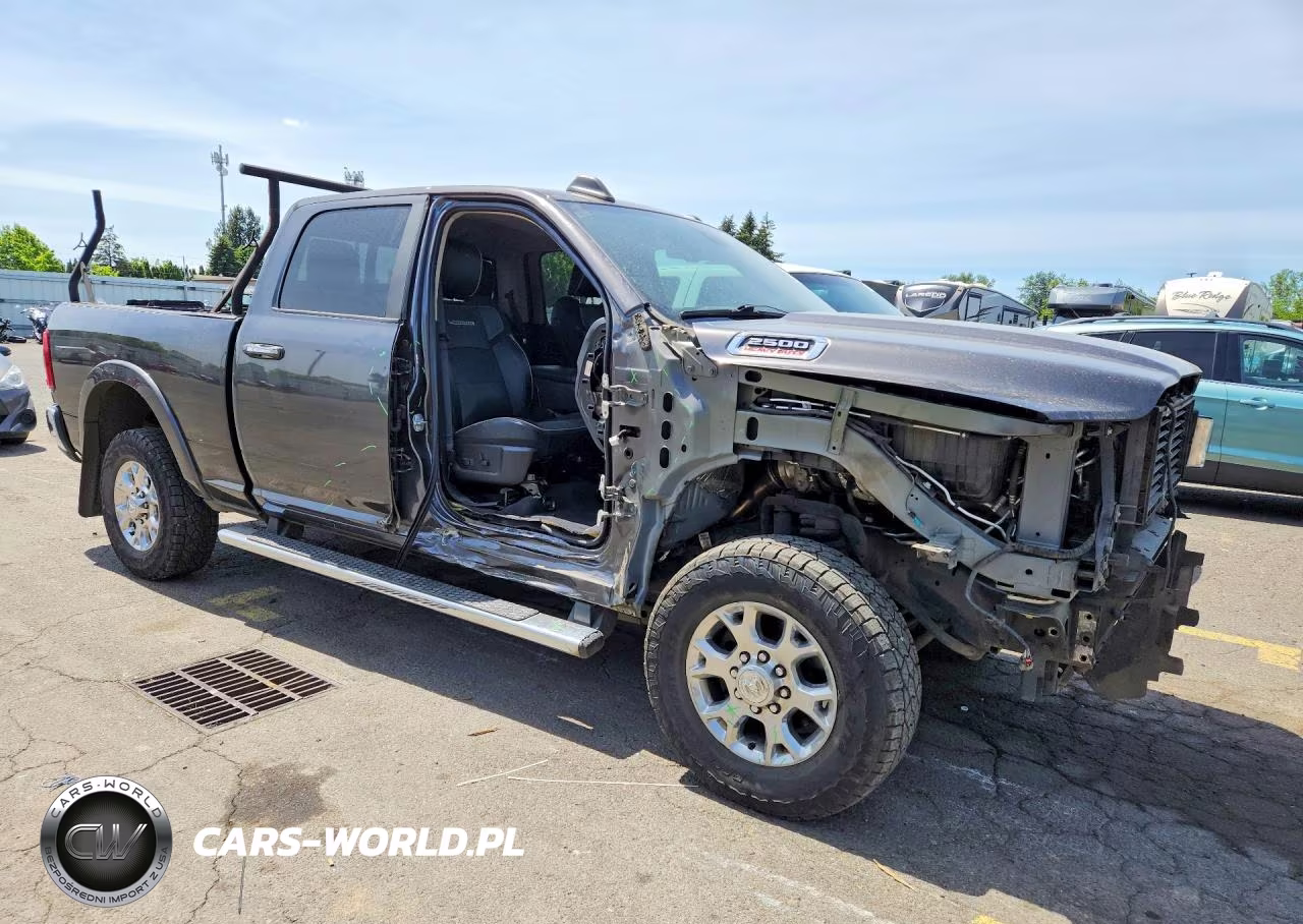 2021 Ram 2500 Laramie VIN:3C6UR5FL0MG624380 - 4