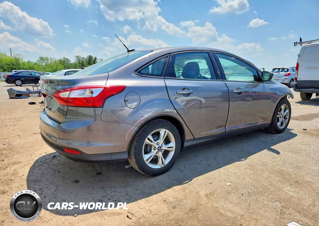 2013 Ford Focus Se VIN:1FADP3F25DL358910 - 3