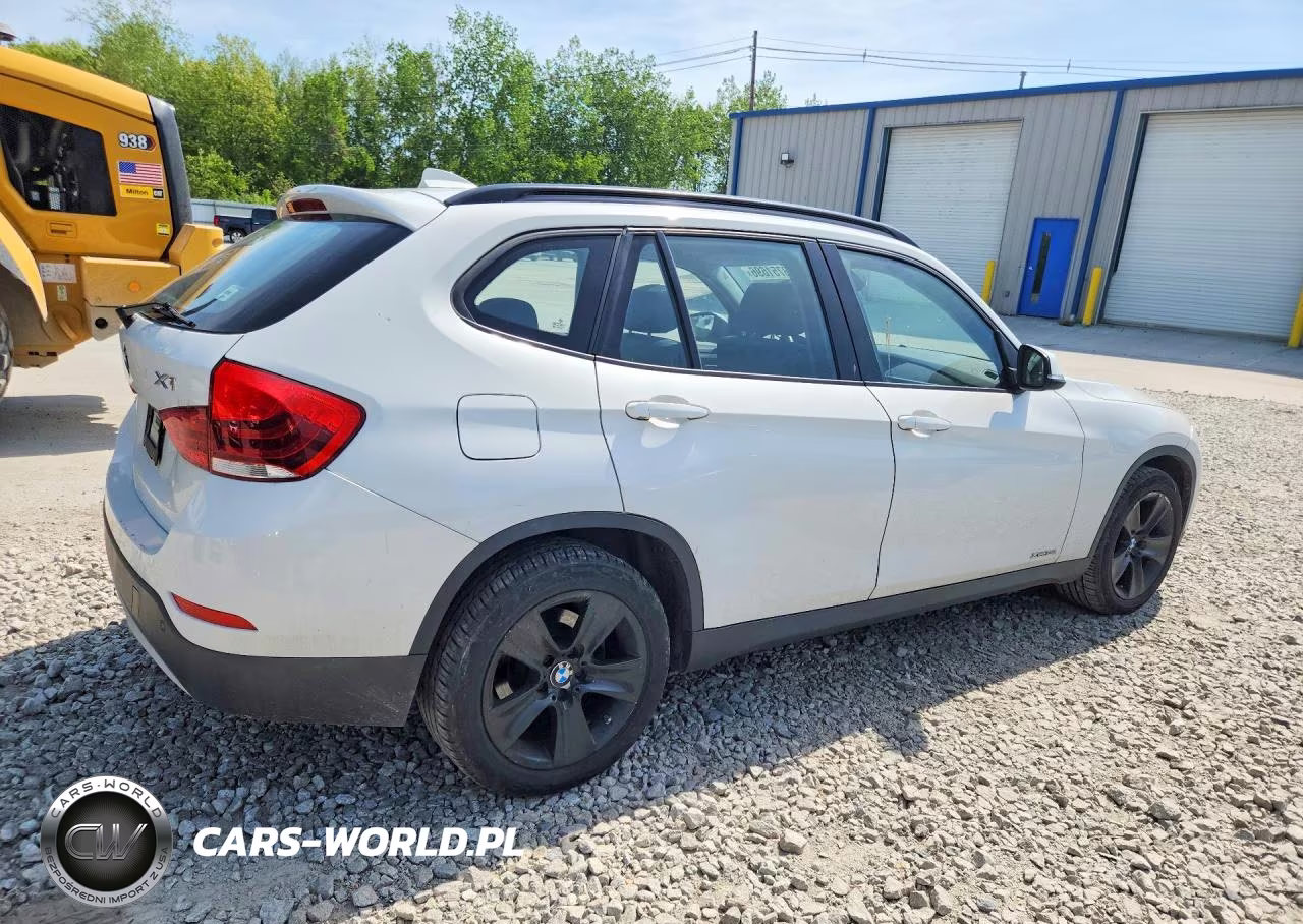 2013 BMW X1 xDrive28I VIN:WBAVL1C59DVR86337 - 3