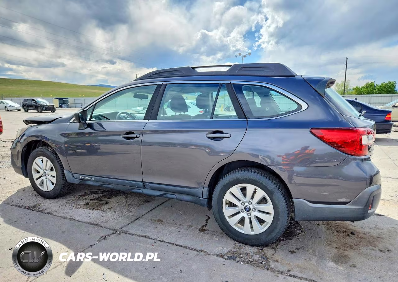 2019 Subaru Outback 2.5I VIN:4S4BSABC9K3377827 - 2