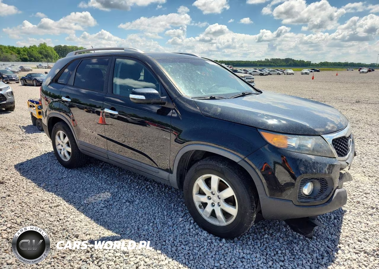 2013 Kia Sorento Lx VIN:5XYKT3A61DG406647 - 4