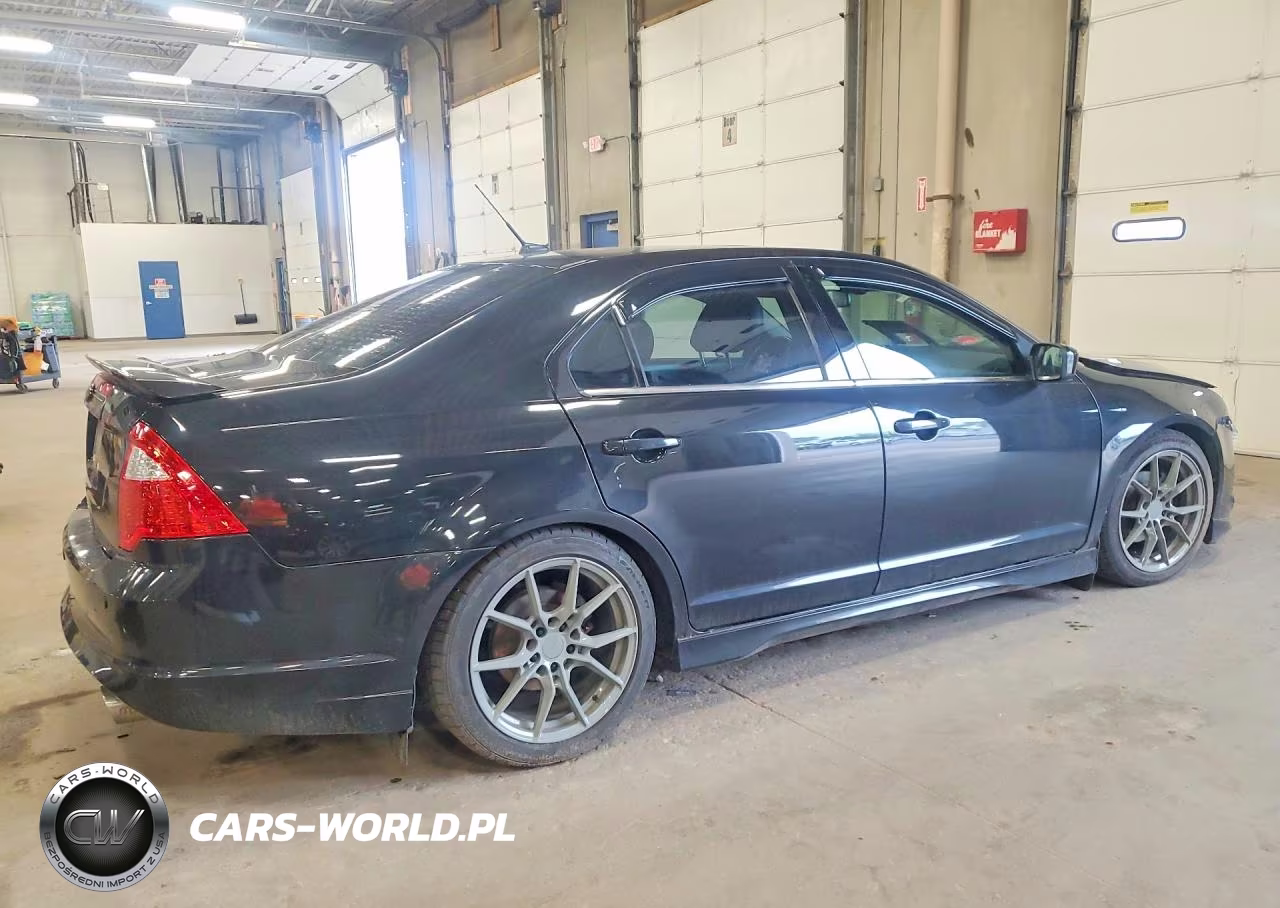 2011 Ford Fusion Sport VIN:3FAHP0DC2BR220462 - 3
