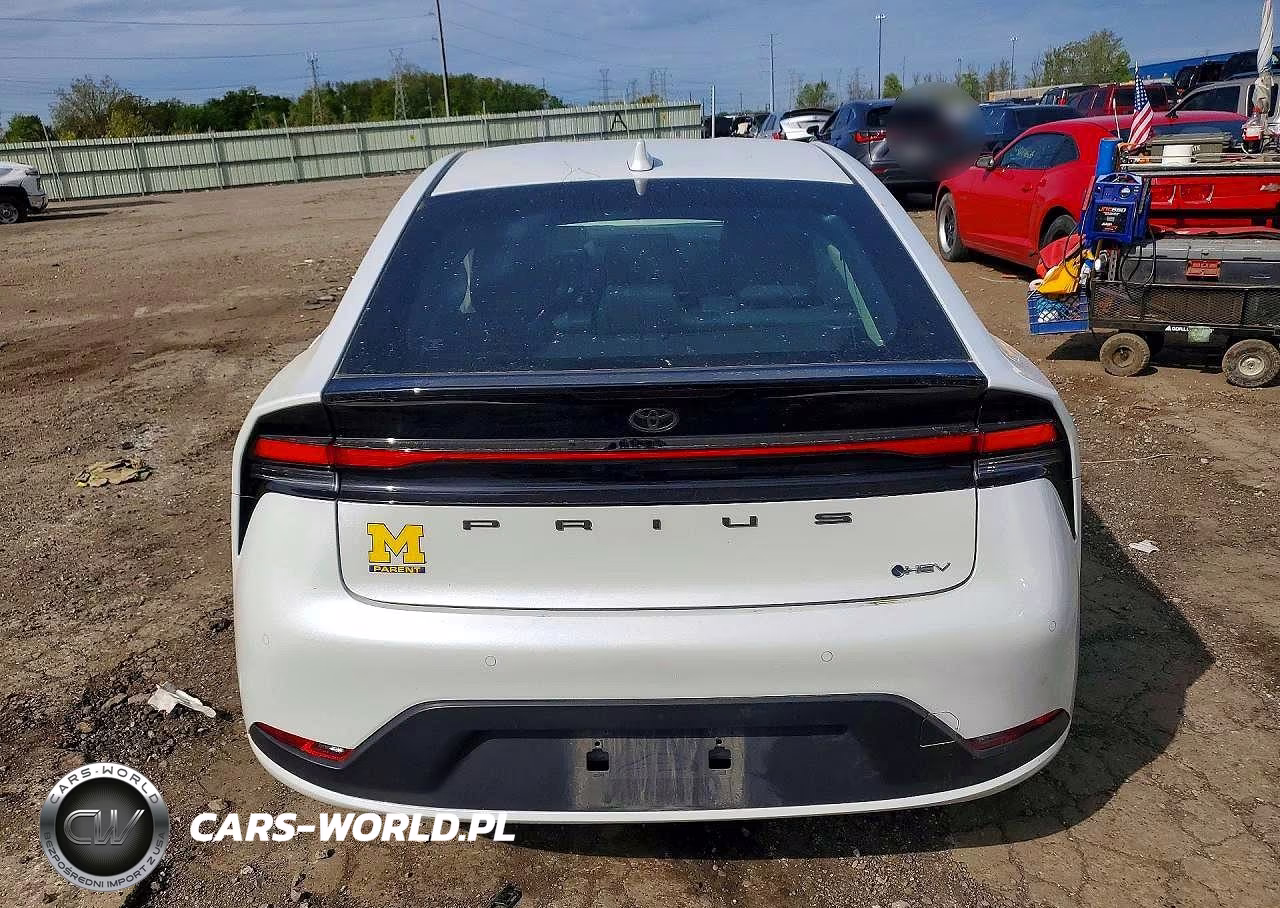 2024 Toyota Prius VIN:JTDACAAU5R3043165 - 6