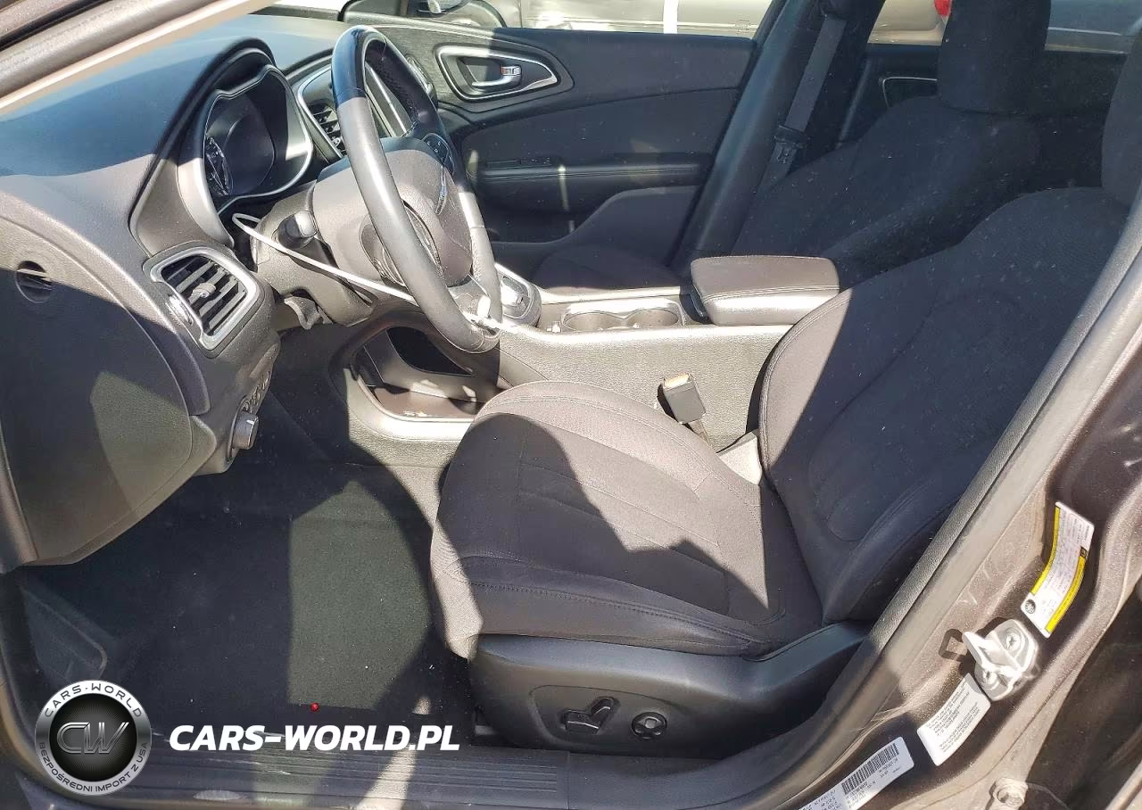 2015 Chrysler 200 Limited VIN:1C3CCCAB4FN606939 - 7