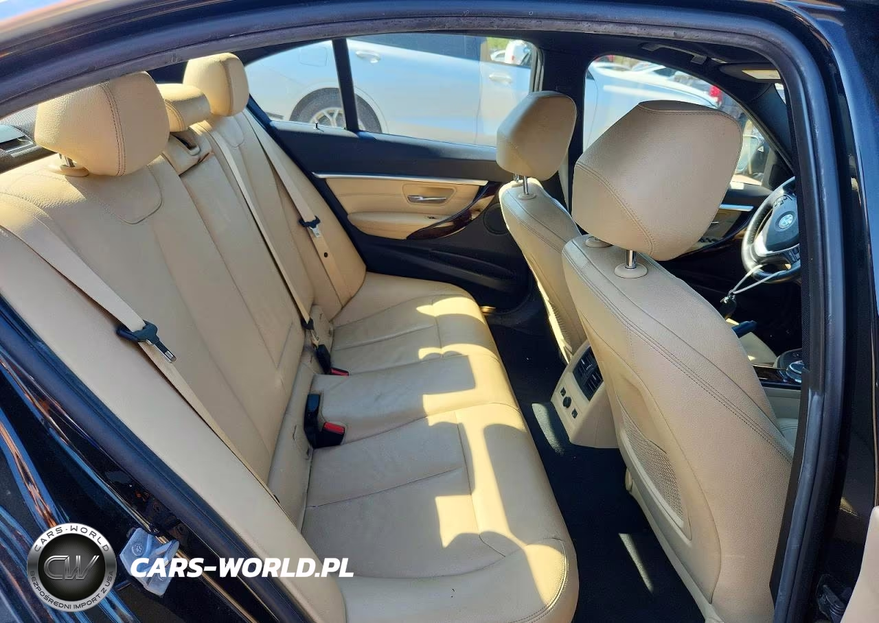 2018 BMW 330 Xi VIN:WBA8D9C54JA607806 - 10