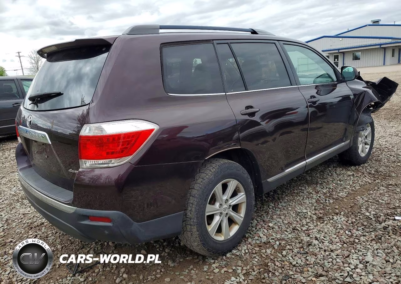 2011 Toyota Highlander Base VIN:5TDBK3EH2BS063474 - 3