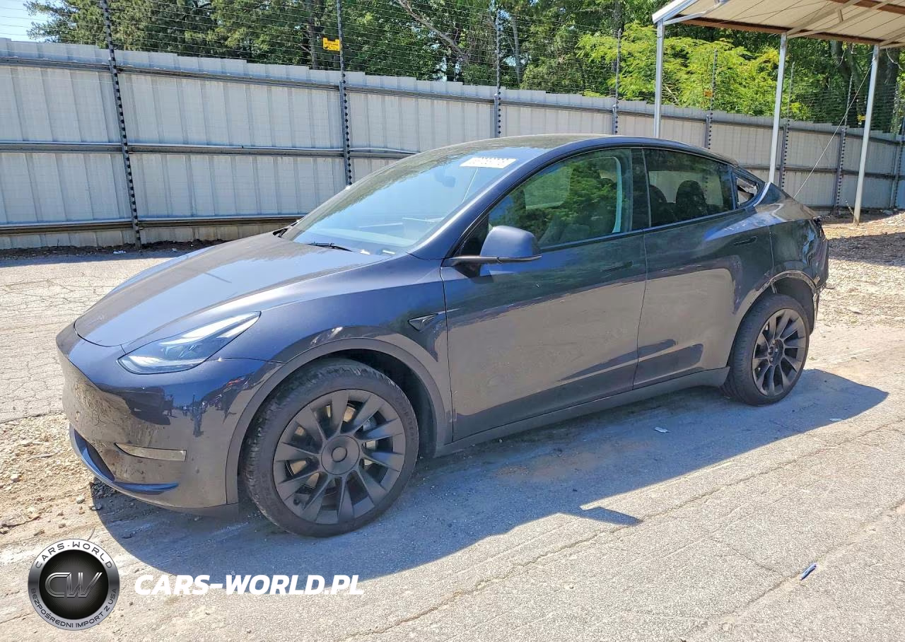 2024 Tesla Model Y – zdjęcie 1 z 13