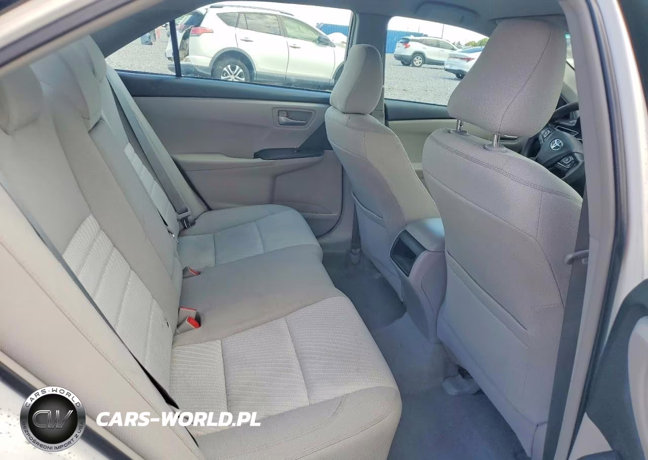 2016 Toyota Camry Le VIN:4T4BF1FK5GR517904 - 10