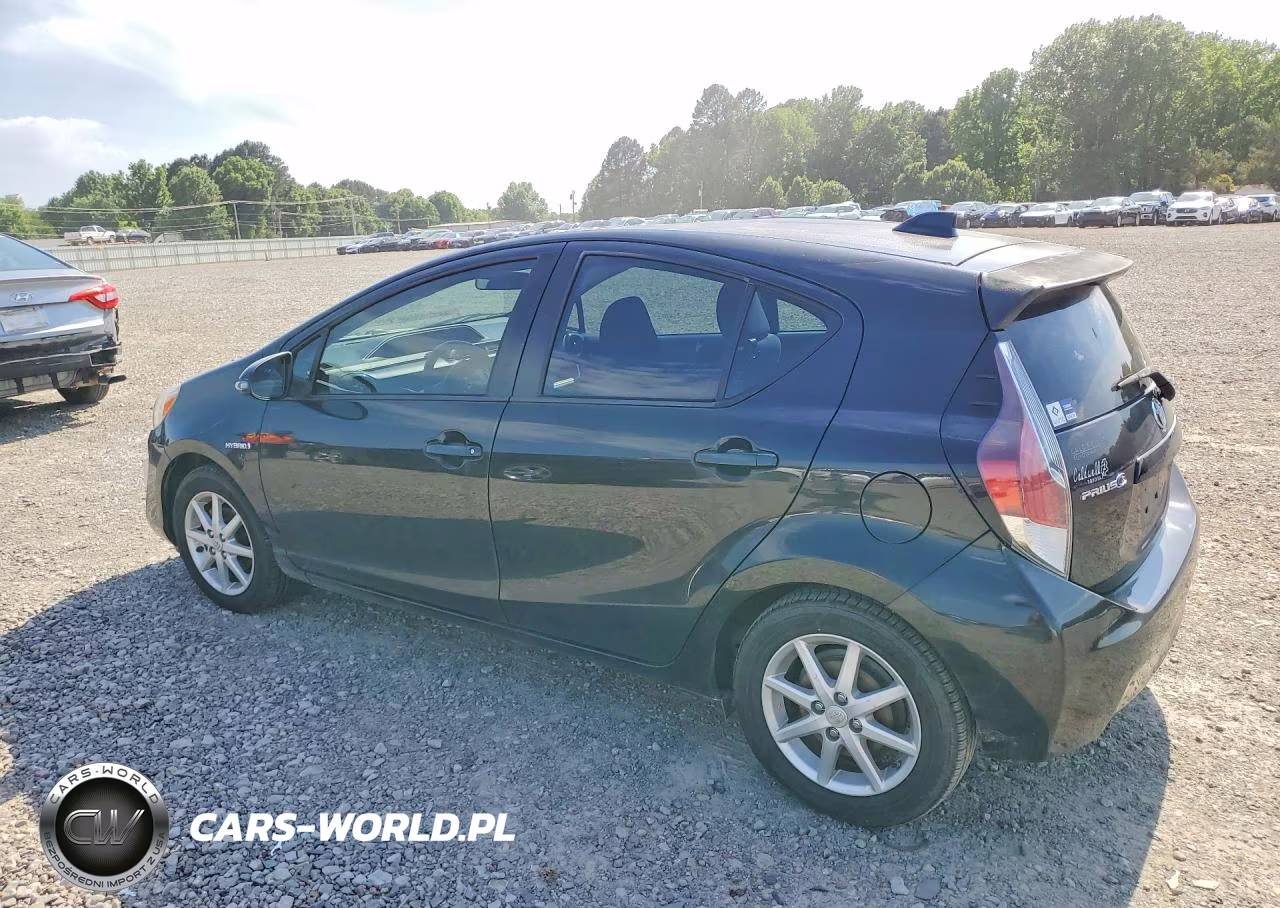 2015 Toyota Prius C Three VIN:JTDKDTB33F1580238 - 2