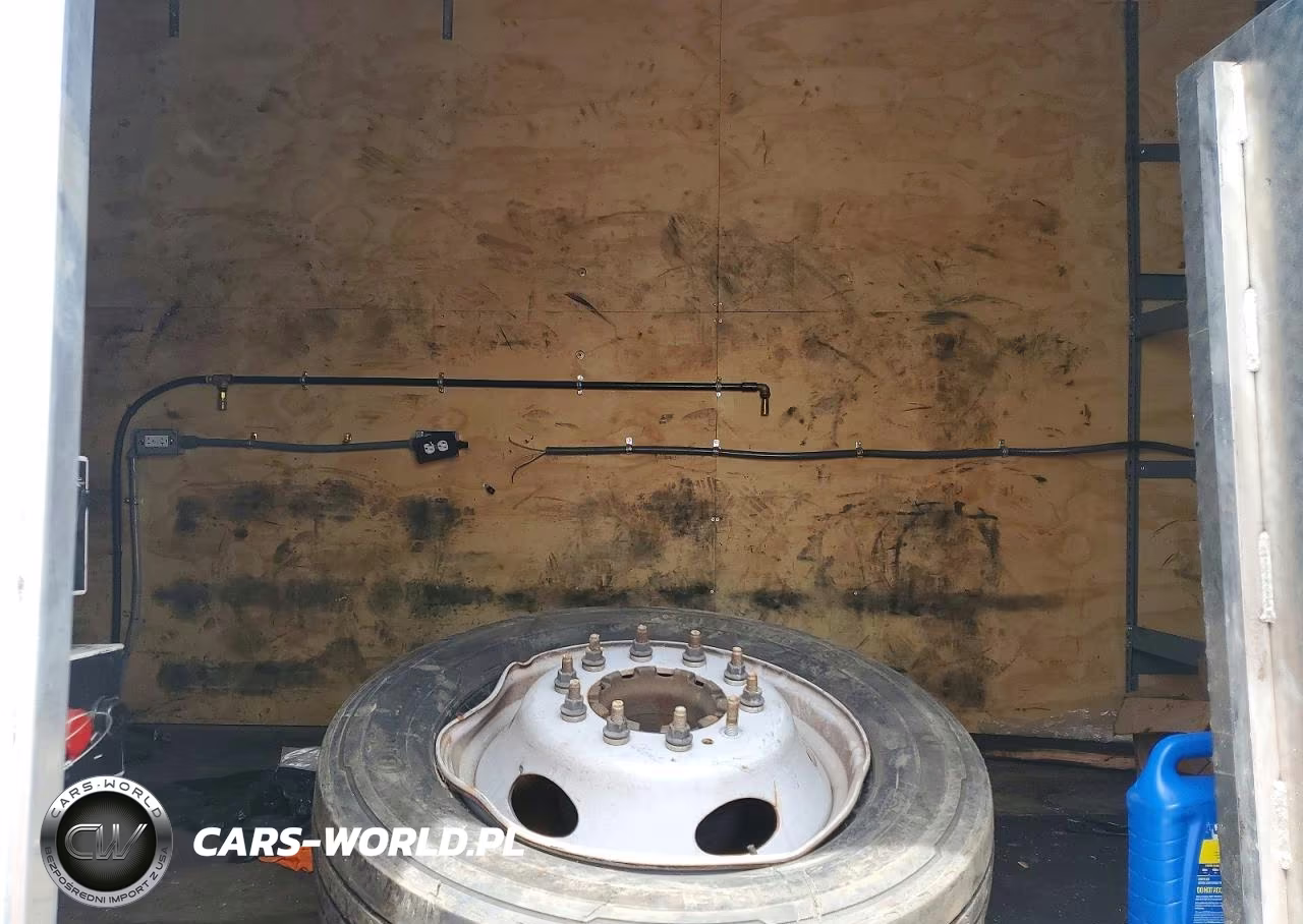 2021 Ford F550 Super Duty Box Truck VIN:1FDUF5GN1MED08989 - 10