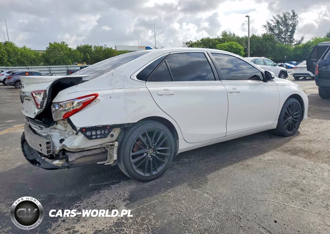 2016 Toyota Camry Se VIN:4T1BF1FK9GU146112 - 3