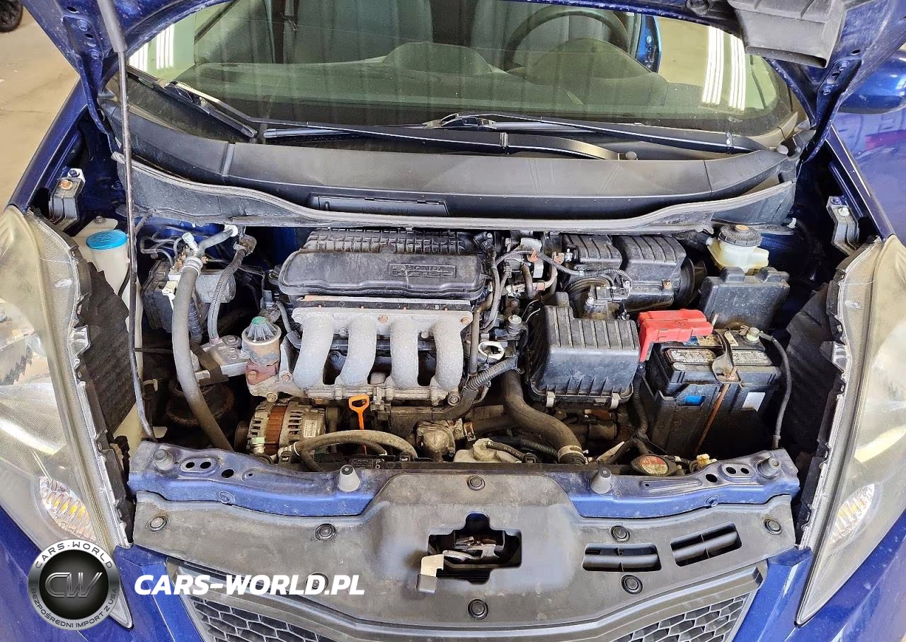 2013 Honda Fit VIN:JHMGE8H37DC075195 - 12