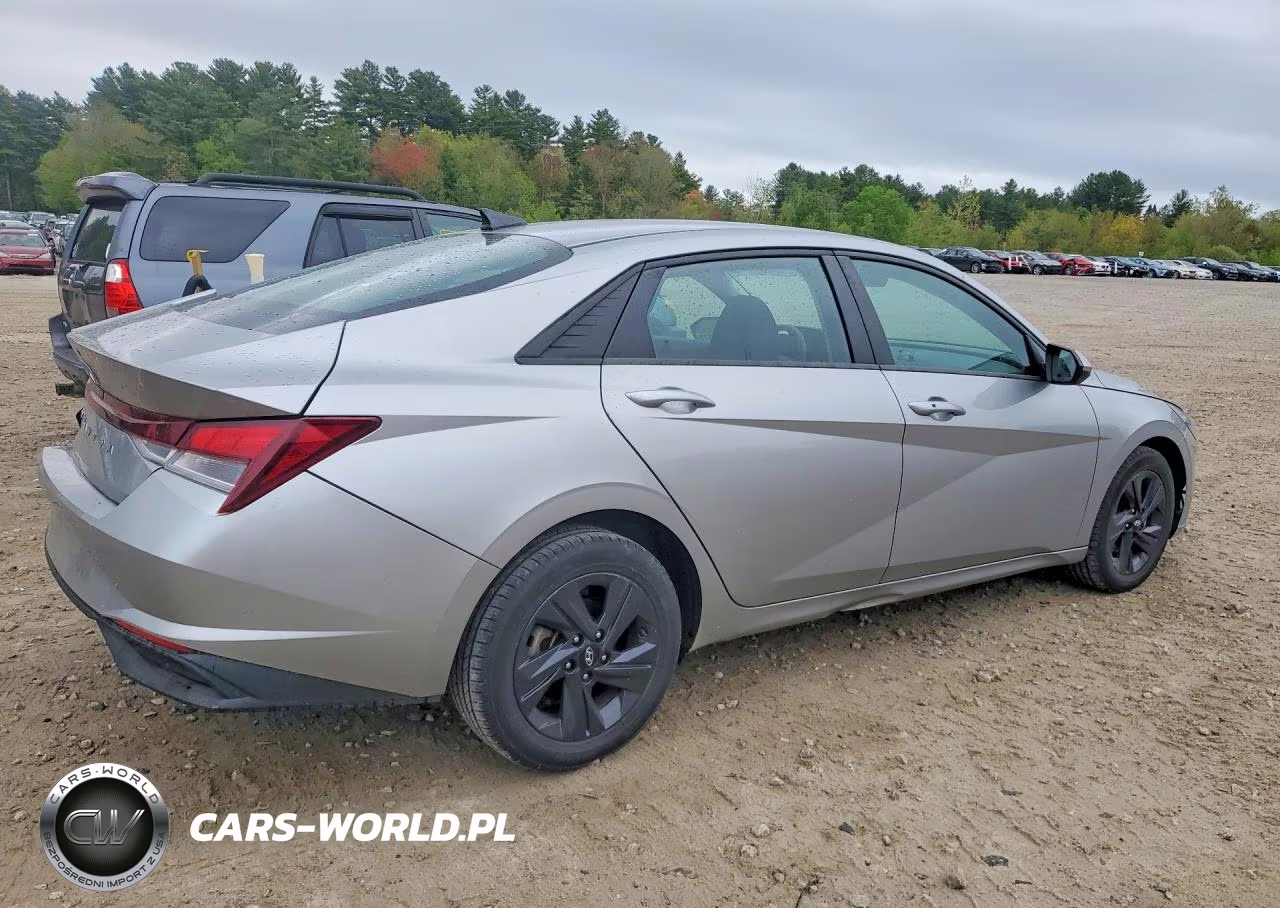 2023 Hyundai Elantra Sel VIN:5NPLM4AG8PH104043 - 3
