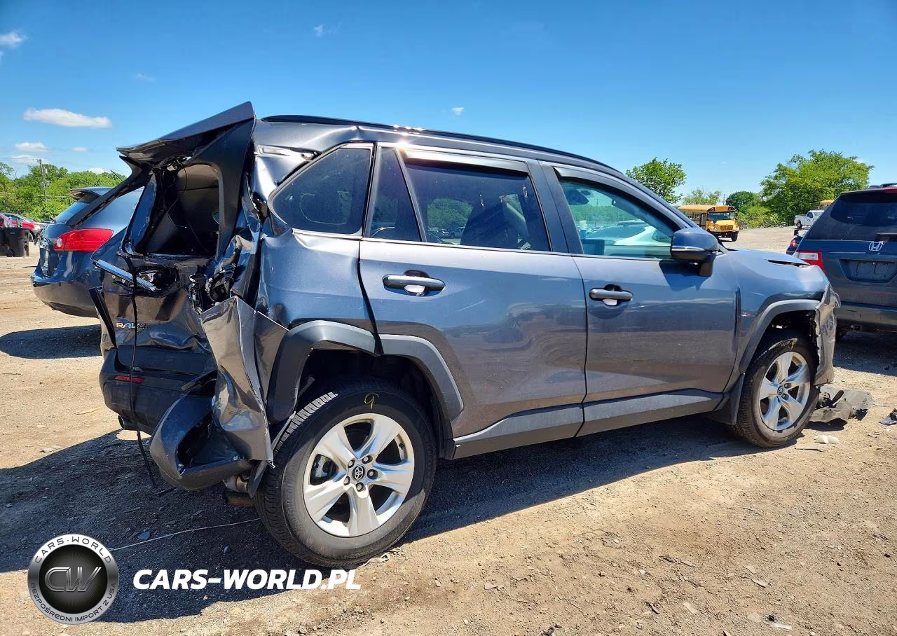 2021 Toyota Rav4 Xle VIN:2T3W1RFV5MC086441 - 3