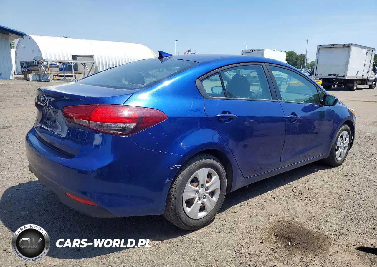 2018 Kia Forte Lx VIN:3KPFL4A76JE190013 - 3