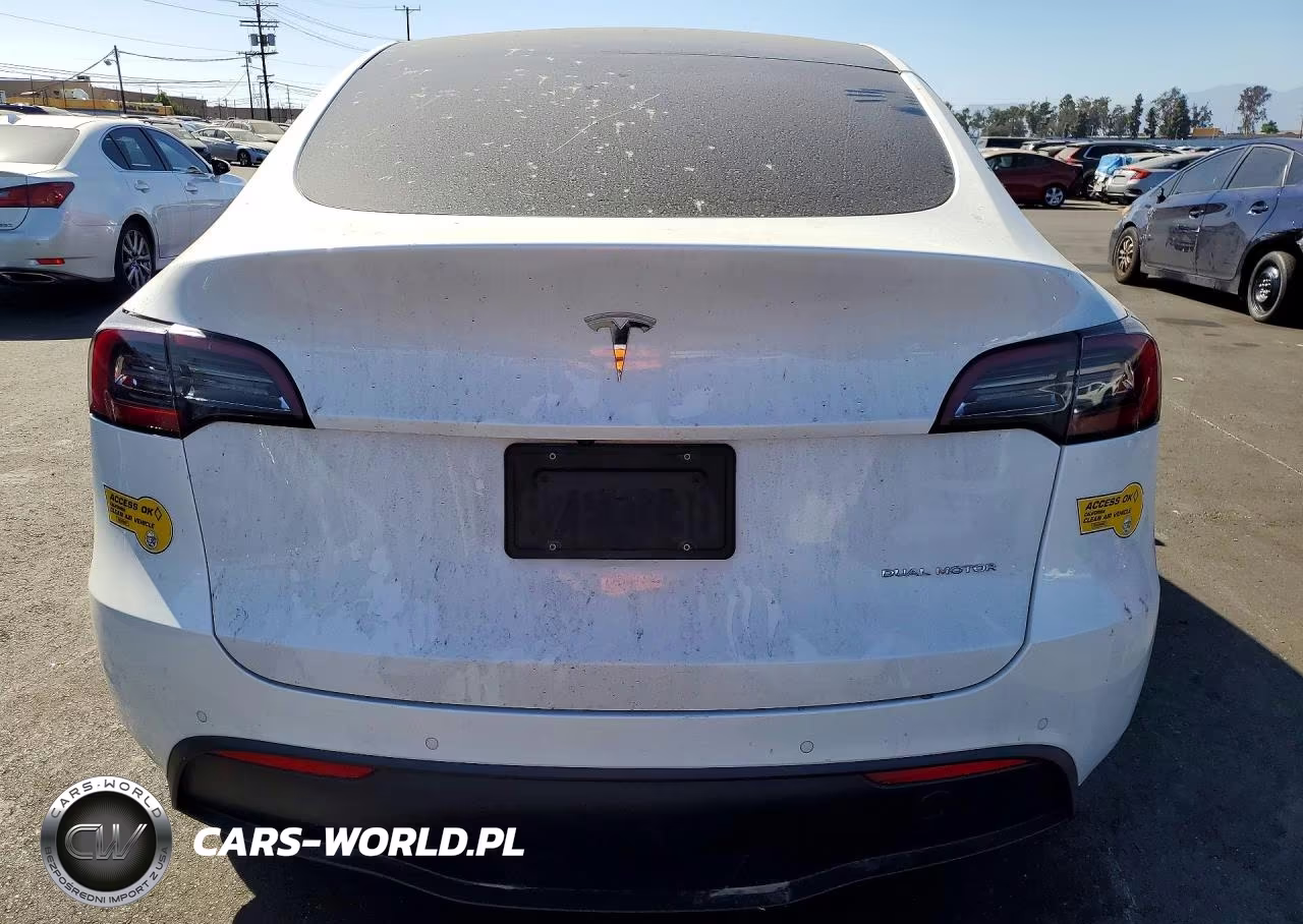 2022 Tesla Model Y VIN:7SAYGDEE2NF328428 - 6
