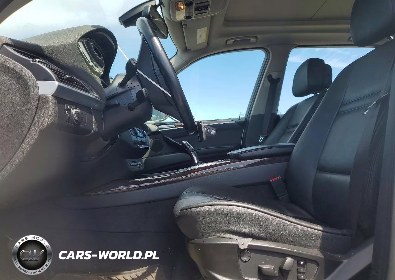 2012 BMW X5 xDrive35I VIN:5UXZV4C5XCL748831 - 7