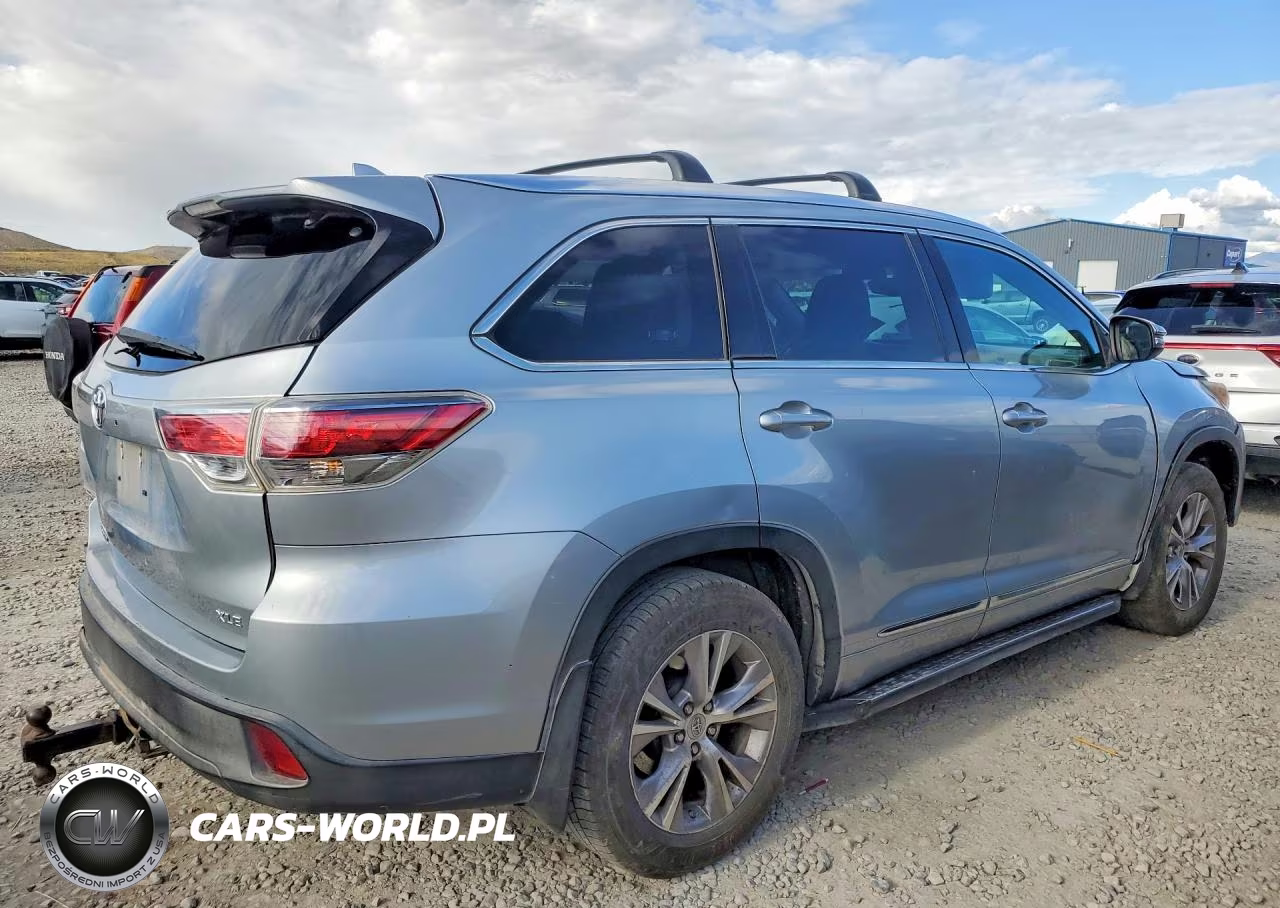 2015 Toyota Highlander Xle VIN:5TDKKRFH4FS096242 - 3