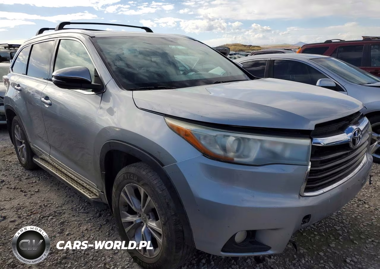 2015 Toyota Highlander Xle VIN:5TDKKRFH4FS096242 - 4