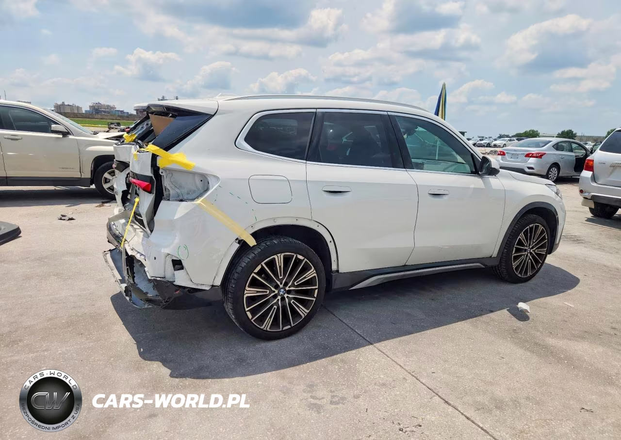 2025 BMW X1 xDrive28I VIN:WBX73EF07S5349112 - 3