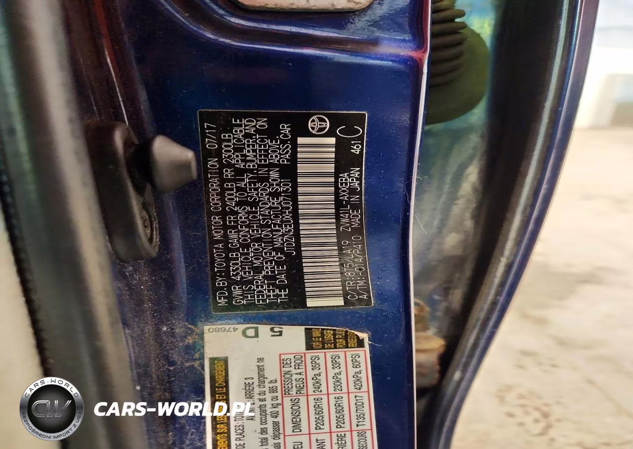 2017 Toyota Prius V Four VIN:JTDZN3EUXHJ071301 - 12
