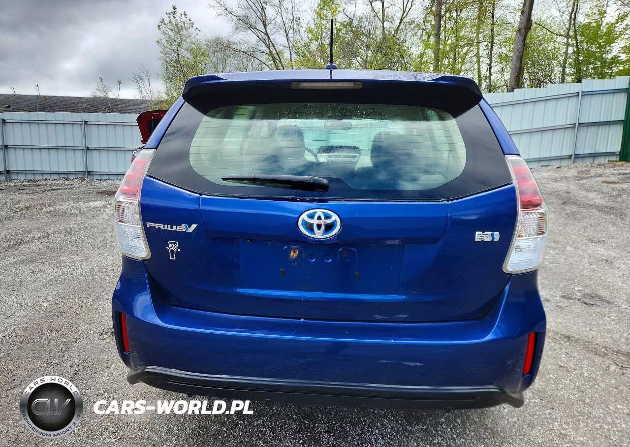 2017 Toyota Prius V Four VIN:JTDZN3EUXHJ071301 - 6
