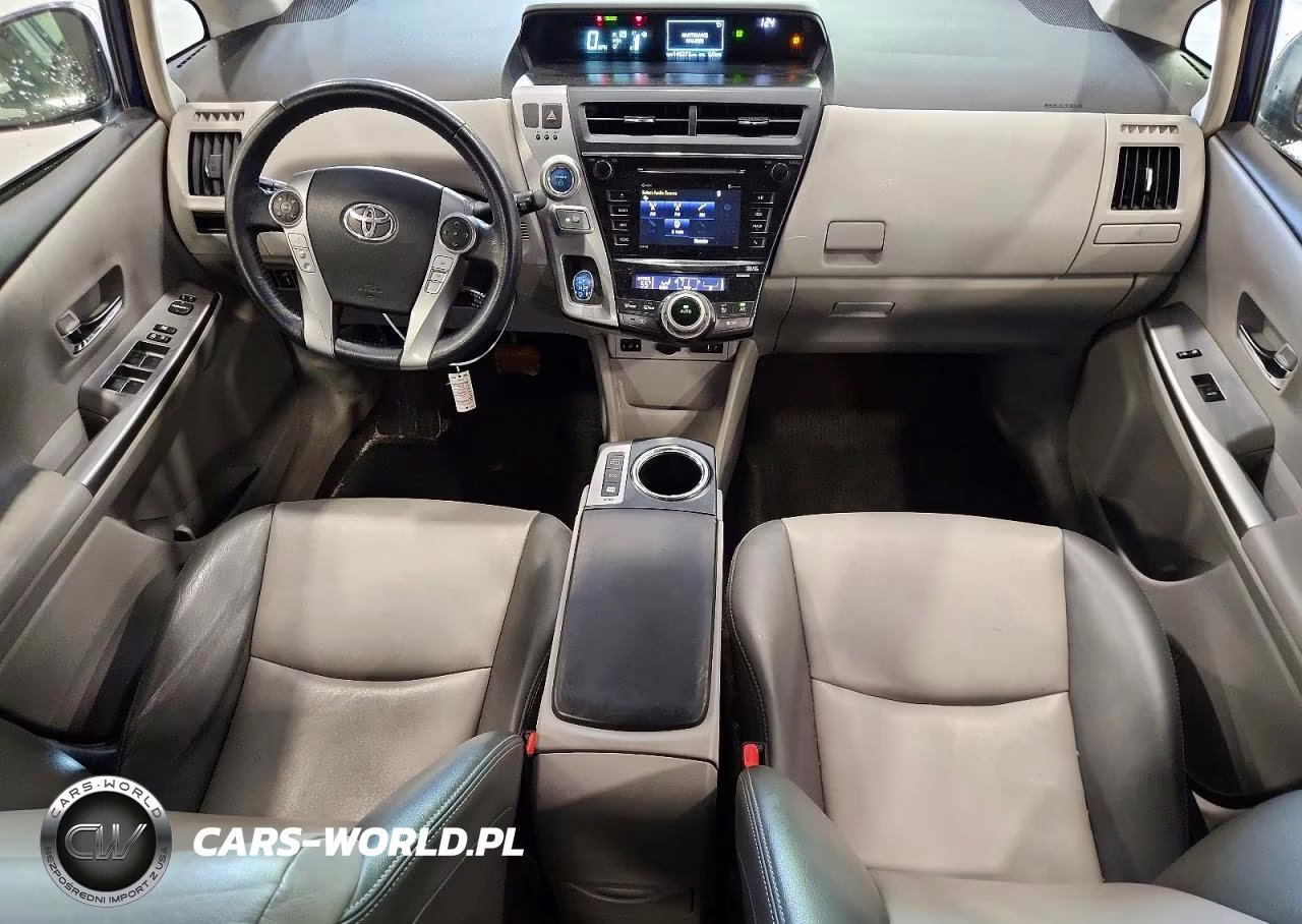 2017 Toyota Prius V Four VIN:JTDZN3EUXHJ071301 - 8