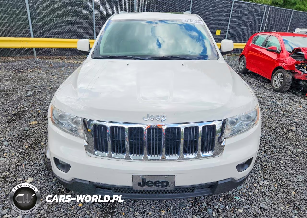2011 Jeep Grand Cherokee Laredo VIN:1J4RR4GG5BC581501 - 5