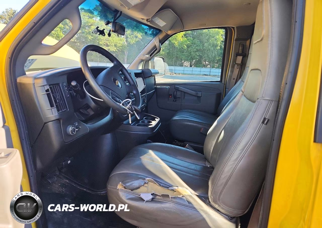 2020 Chevrolet Express G2500 VIN:1GCWGAFP6L1227112 - 7