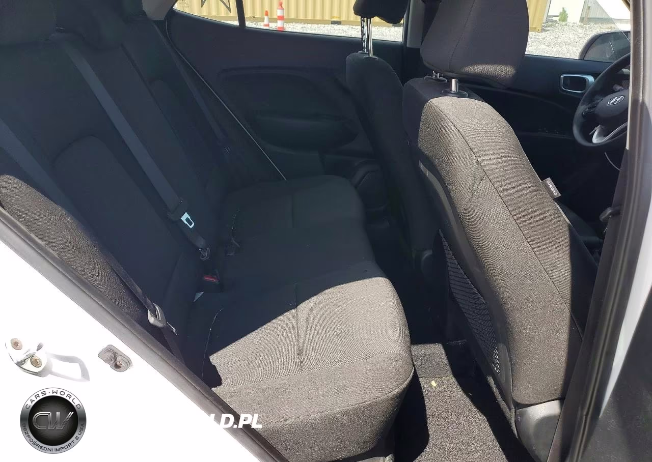 2022 Hyundai Venue VIN:KMHRB8A36NU192643 - 11