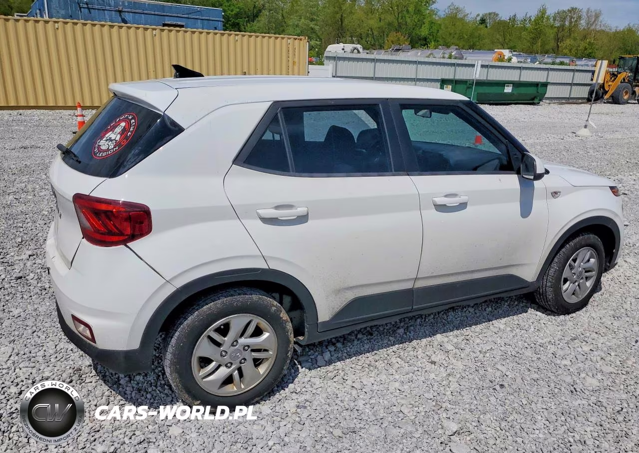 2022 Hyundai Venue VIN:KMHRB8A36NU192643 - 3