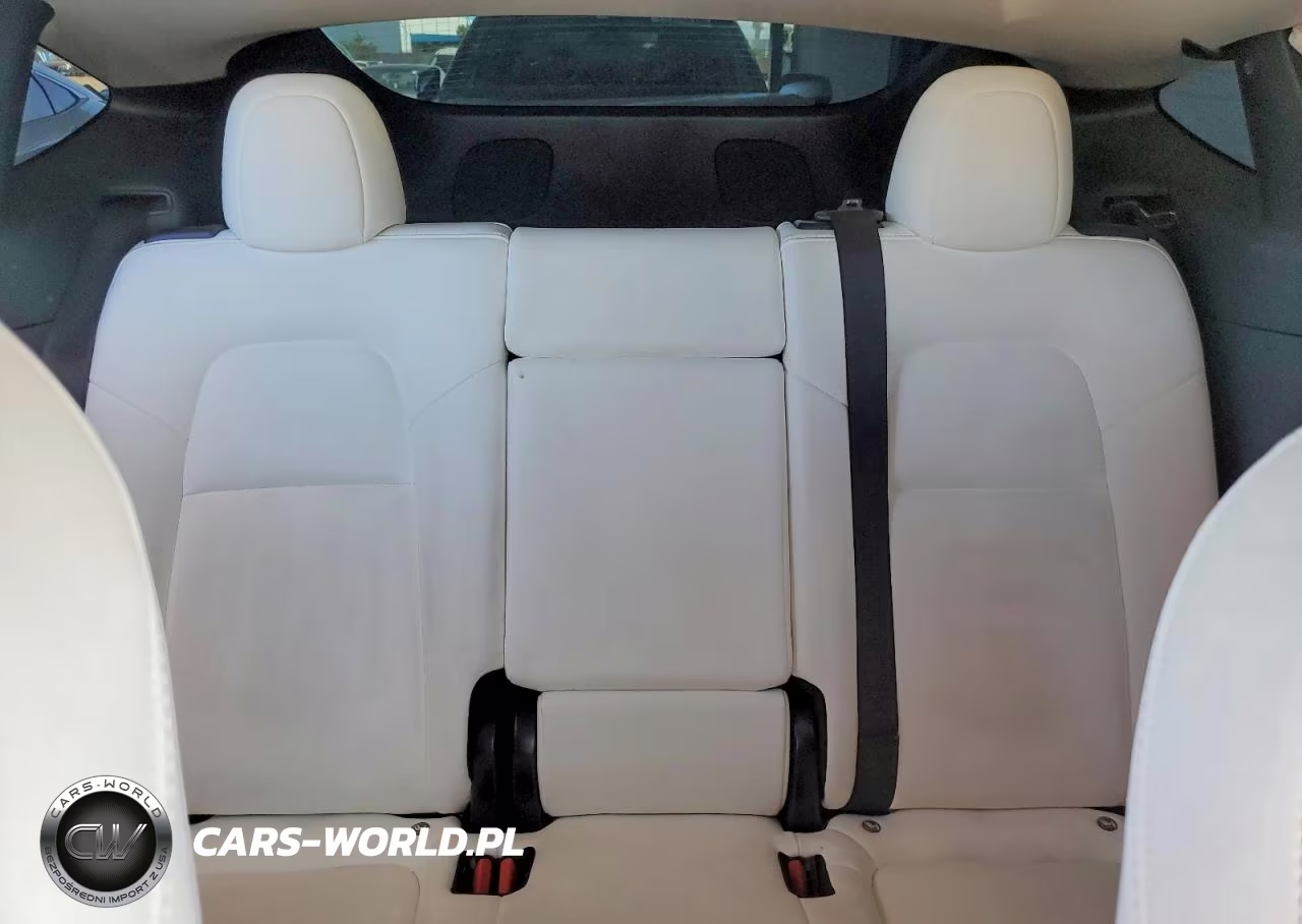 2020 Tesla Model Y VIN:5YJYGDEEXLF027402 - 10