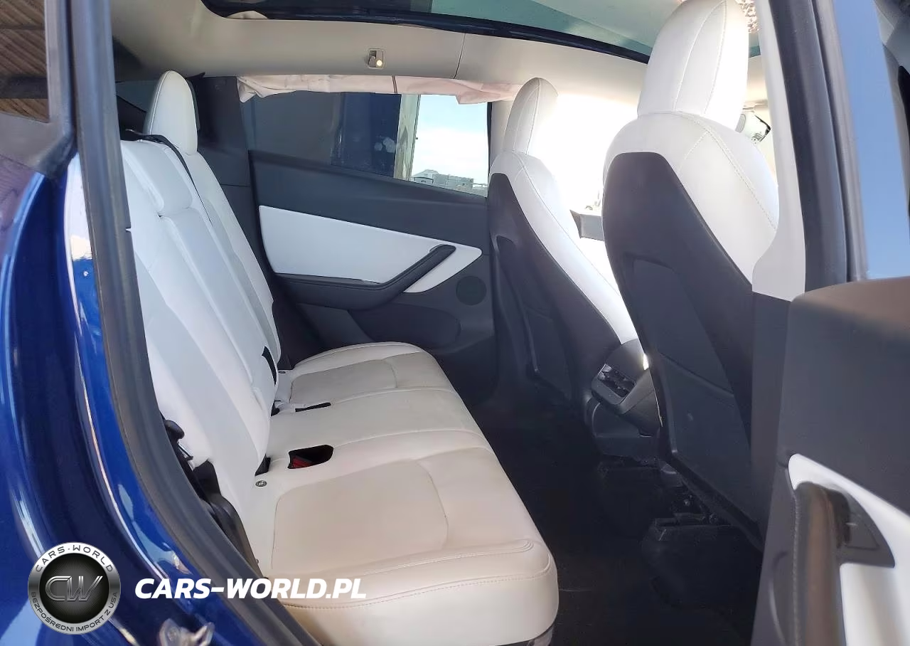 2020 Tesla Model Y VIN:5YJYGDEEXLF027402 - 11