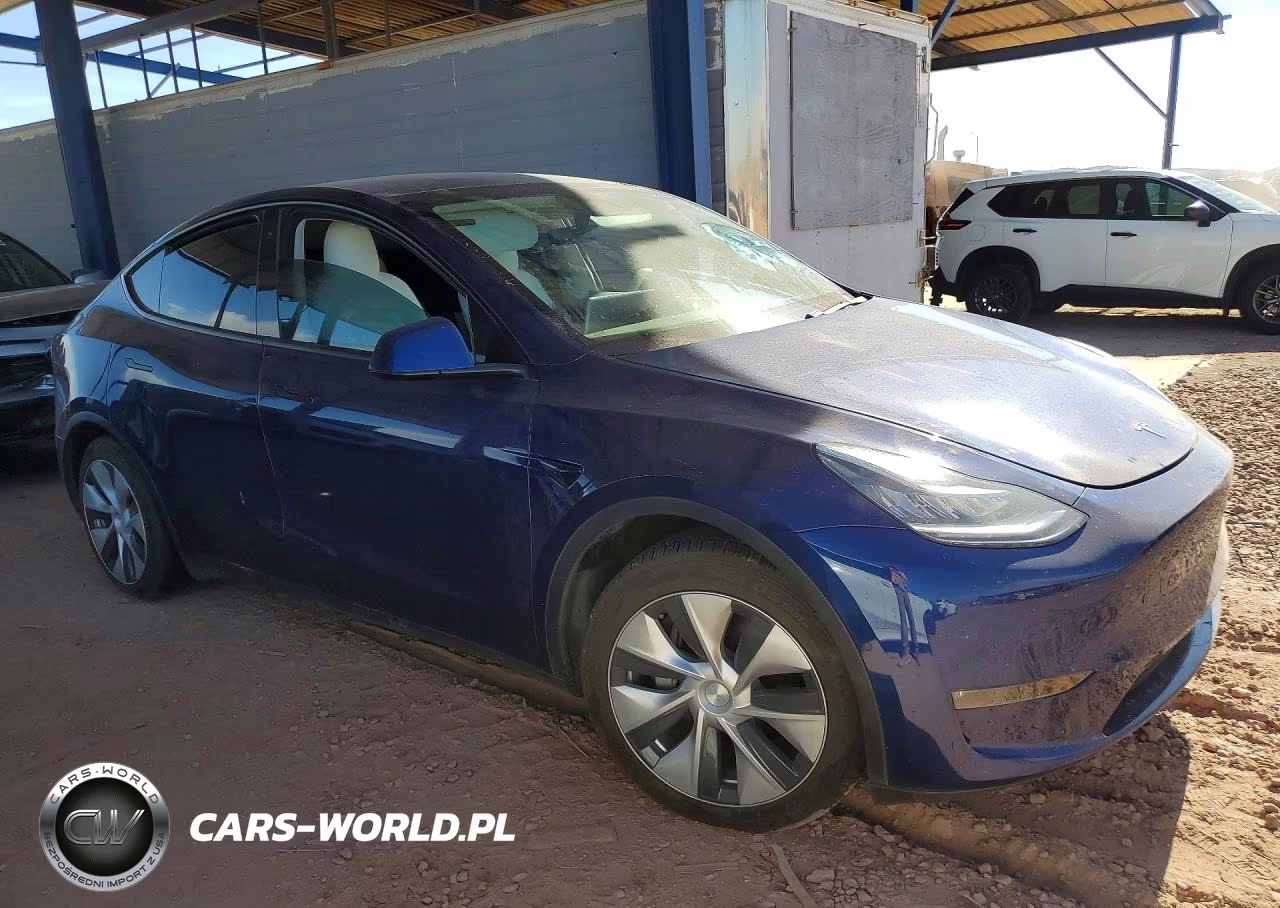 2020 Tesla Model Y VIN:5YJYGDEEXLF027402 - 4