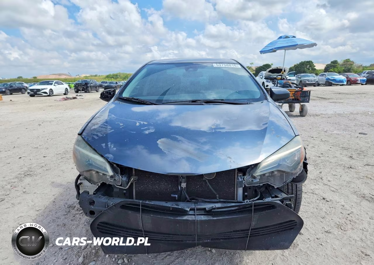 2018 Toyota Corolla Le VIN:2T1BURHE0JC966700 - 5
