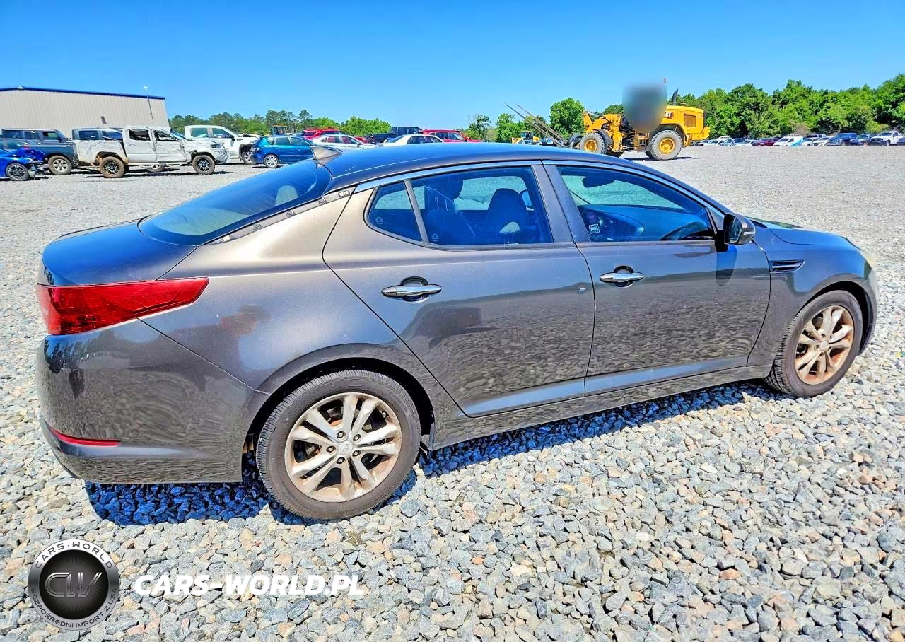 2013 Kia Optima Lx VIN:5XXGM4A74DG216637 - 3